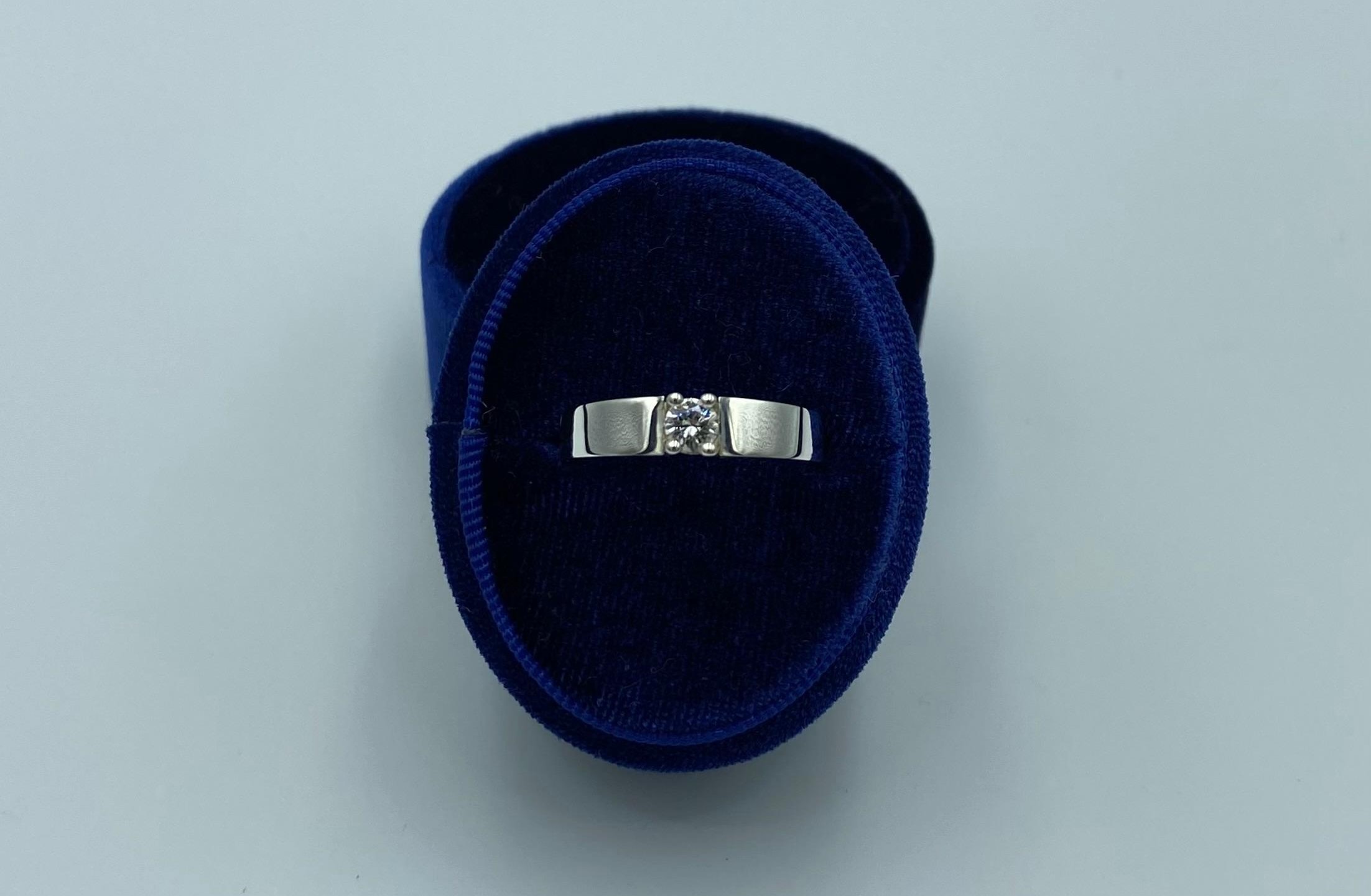 Timeless diamond ring